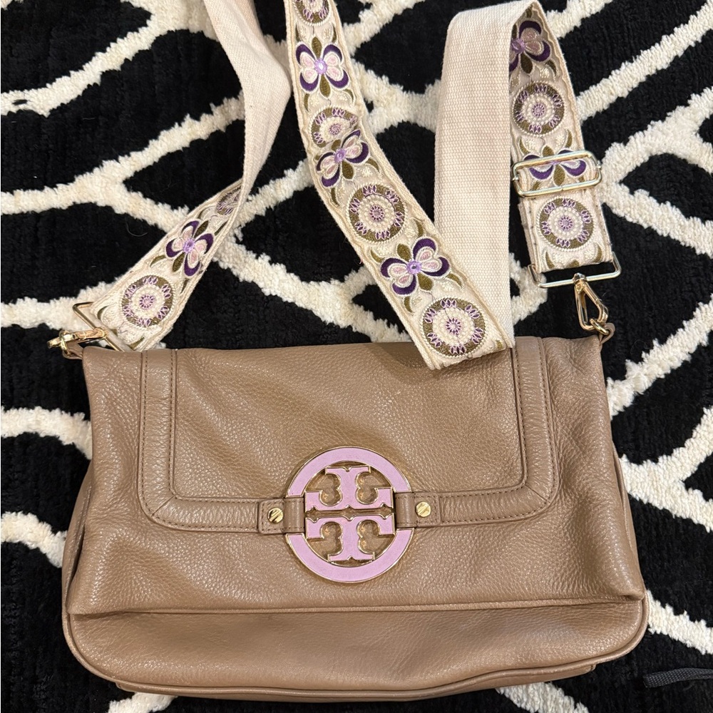 Tory Burch Taupe Leather versatile Crossbody with Strap